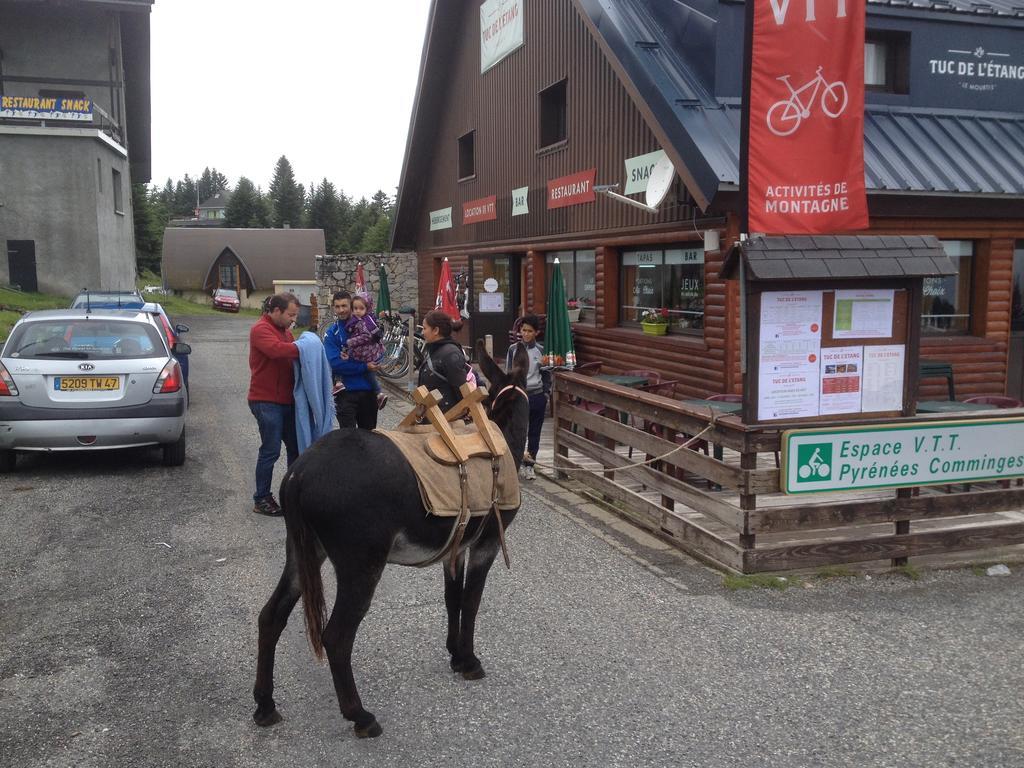 Hotel Le Tuc De L'Etang Boutx Bagian luar foto