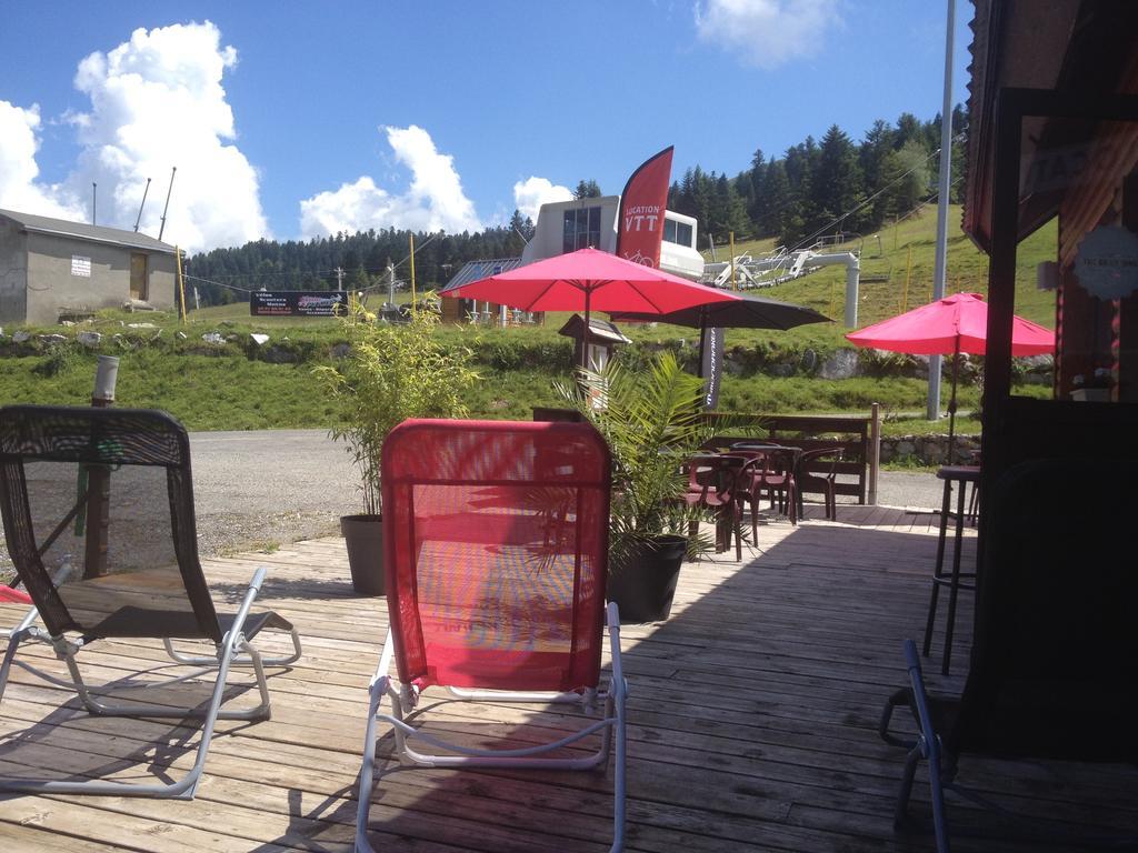Hotel Le Tuc De L'Etang Boutx Bagian luar foto