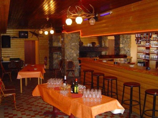 Hotel Le Tuc De L'Etang Boutx Bagian luar foto