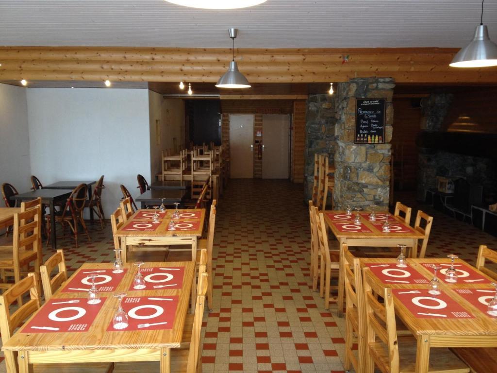 Hotel Le Tuc De L'Etang Boutx Bagian luar foto