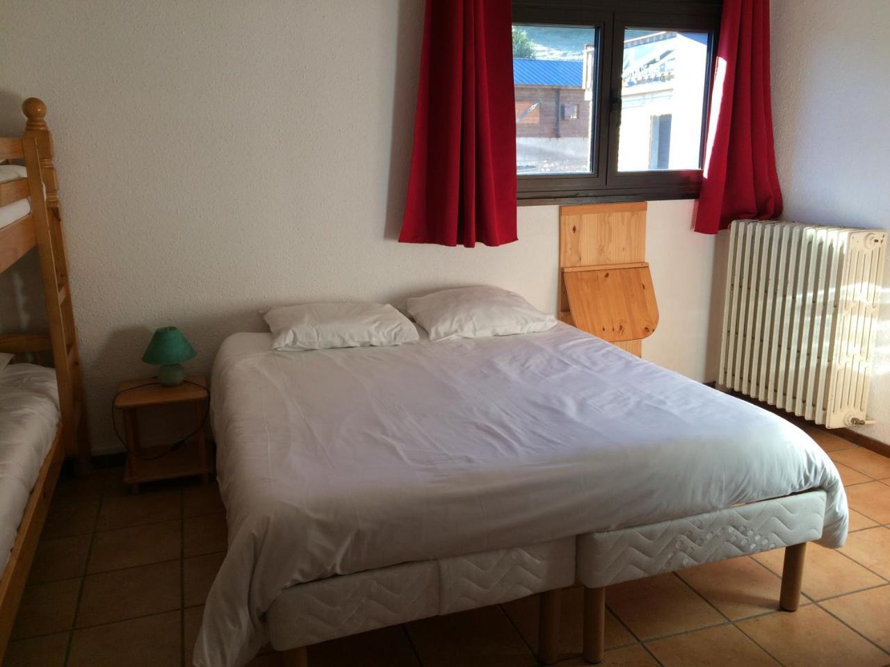 Hotel Le Tuc De L'Etang Boutx Bagian luar foto
